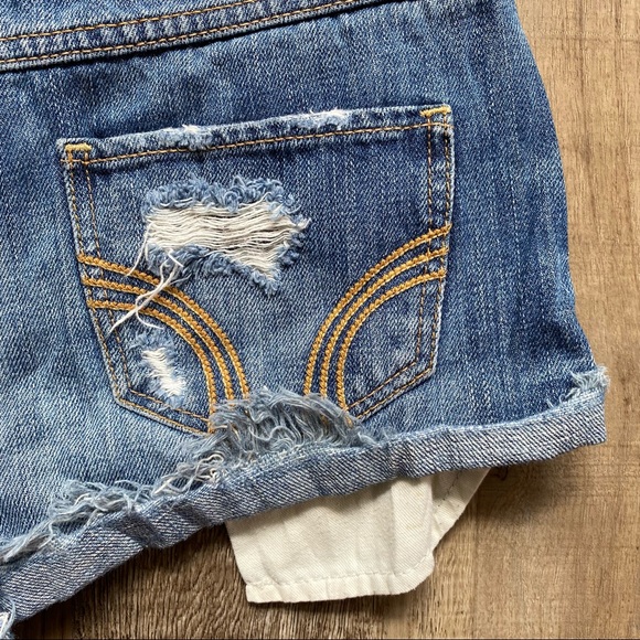Hollister Distressed Jean Shorts - Picture 6 of 8